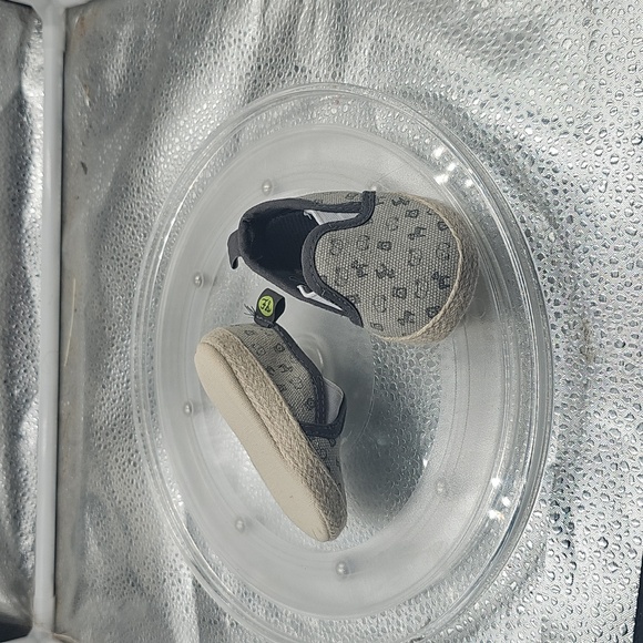 C 3-6 Months Canvas Slip On Shoes In Gray And Tan Animals Cute Adorbs - Picture 7 of 9